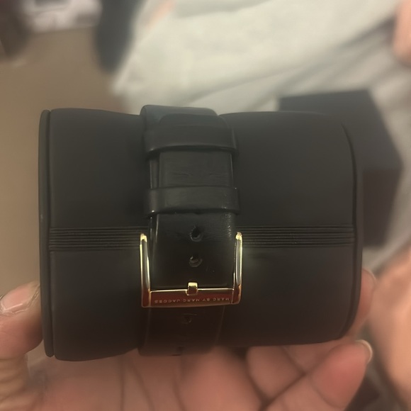 marc jacob’s watch with gold and black band - Picture 3 of 9